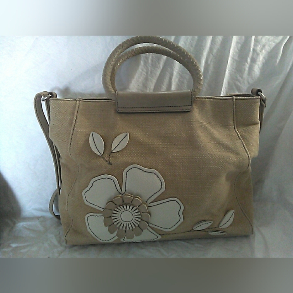 VINTAGE RELIC HANDBAG/ SHOULDER BAG CANVAS & FAUX LEATHER W/ 3D FLOWER